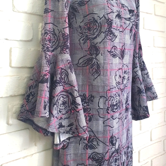 NWT Olivia Matthews Dress Long Bell Sleeves Black Gray Pink Floral Plaid Size S - Picture 7 of 12